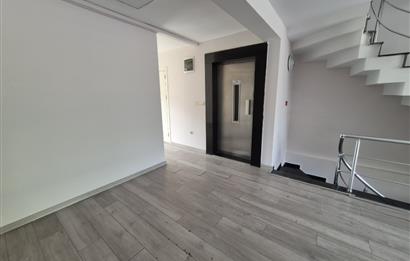 KOŞUYOLU CADDE ÜZERİ, BOŞ NET 400 M2 KOMPLE BİNA TEKLİFLERE AÇIK