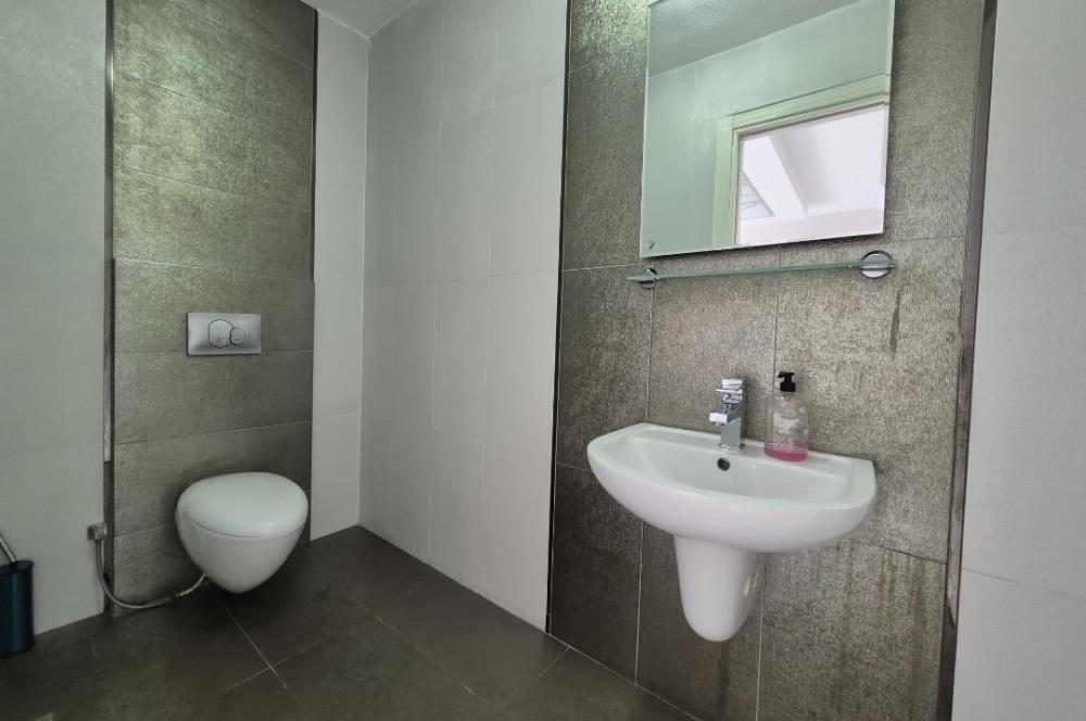 KOŞUYOLU CADDE ÜZERİ, BOŞ NET 400 M2 KOMPLE BİNA TEKLİFLERE AÇIK