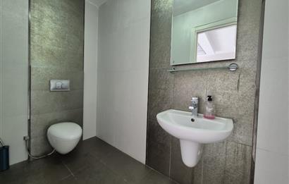 KOŞUYOLU CADDE ÜZERİ, BOŞ NET 400 M2 KOMPLE BİNA TEKLİFLERE AÇIK