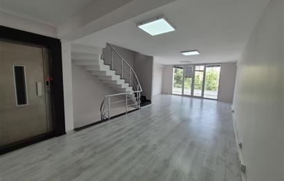 KOŞUYOLU CADDE ÜZERİ, BOŞ NET 400 M2 KOMPLE BİNA TEKLİFLERE AÇIK