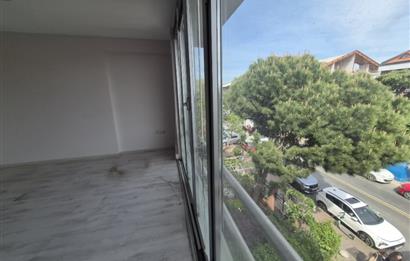 KOŞUYOLU CADDE ÜZERİ, BOŞ NET 400 M2 KOMPLE BİNA TEKLİFLERE AÇIK