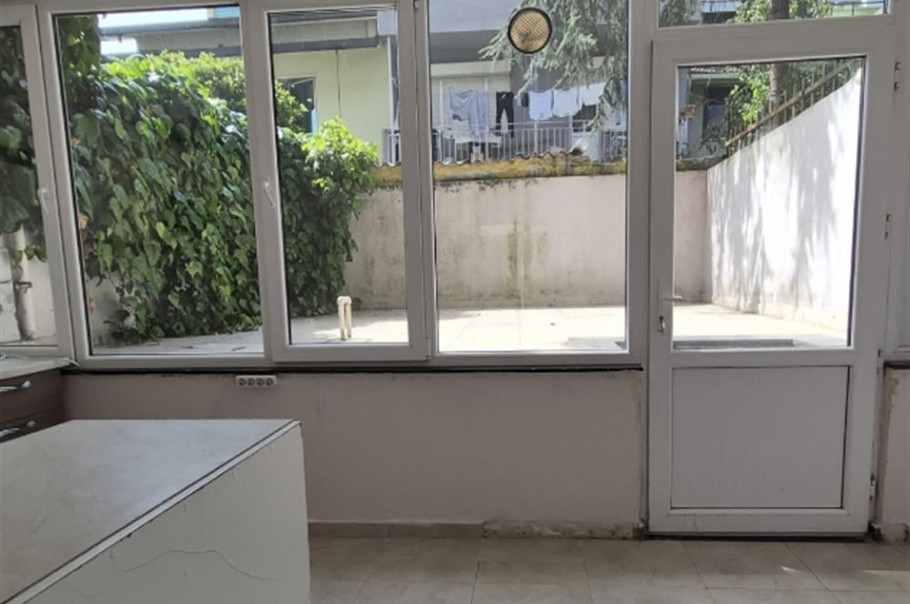 KOŞUYOLU CADDE ÜZERİ, BOŞ NET 400 M2 KOMPLE BİNA TEKLİFLERE AÇIK