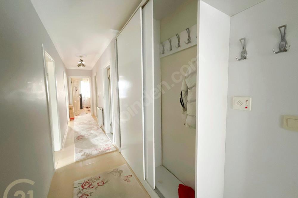 C21 LOCA'DAN BAHÇELİEVLERDE SATILIK GENİŞ 2+1 110m² DAİRE