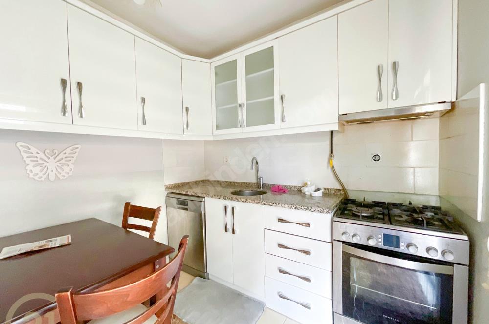 C21 LOCA'DAN BAHÇELİEVLERDE SATILIK GENİŞ 2+1 110m² DAİRE