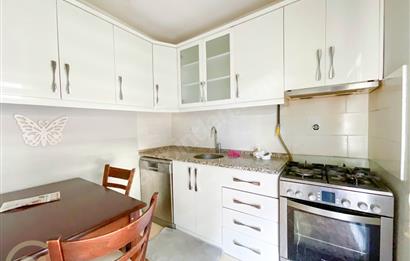 C21 LOCA'DAN BAHÇELİEVLERDE SATILIK GENİŞ 2+1 110m² DAİRE