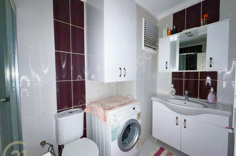 C21 LOCA'DAN BAHÇELİEVLERDE SATILIK GENİŞ 2+1 110m² DAİRE