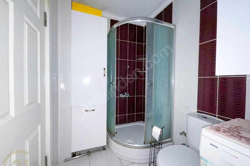 C21 LOCA'DAN BAHÇELİEVLERDE SATILIK GENİŞ 2+1 110m² DAİRE