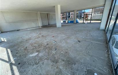 BAŞİSKELE YUVACIK DA ANA CADDE ÜZERİNDE 440 m2 SATILIK DÜKKAN