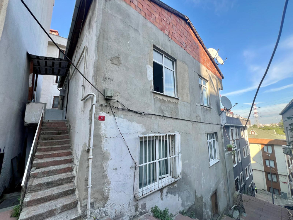 Kağıthane'de Satılık 2+1 62m2 Arsa paylı Daire