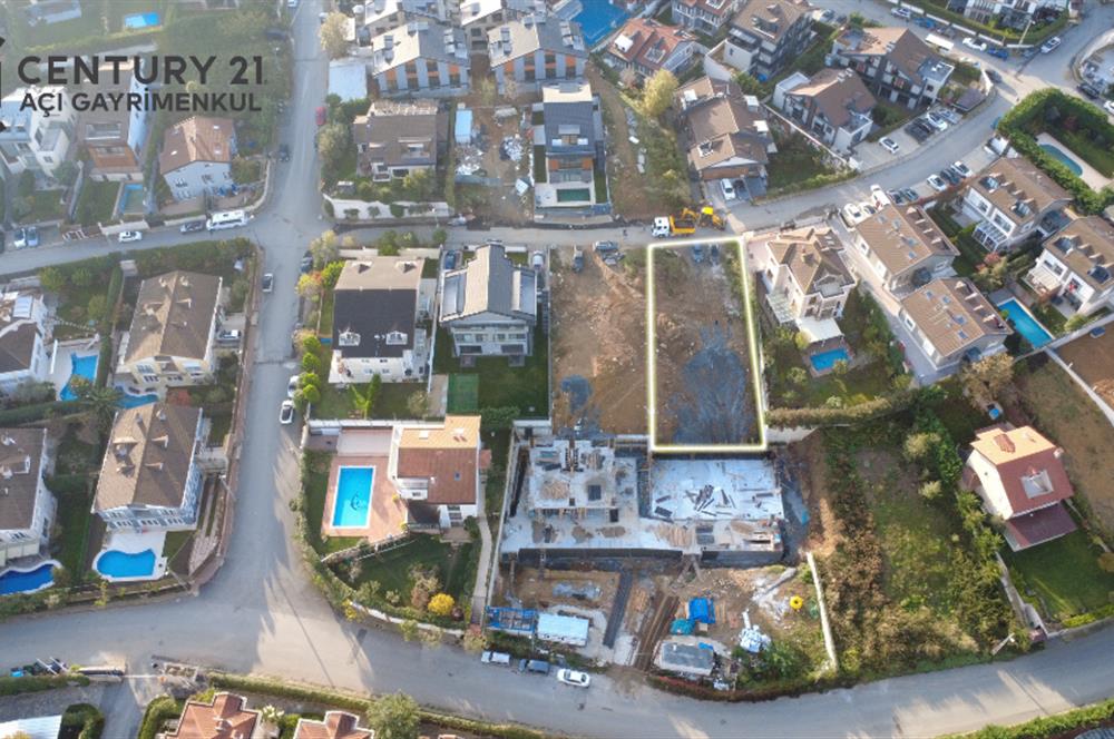 Zekeriyaköy'de merkeze yakın satılık 601 m2 arsa