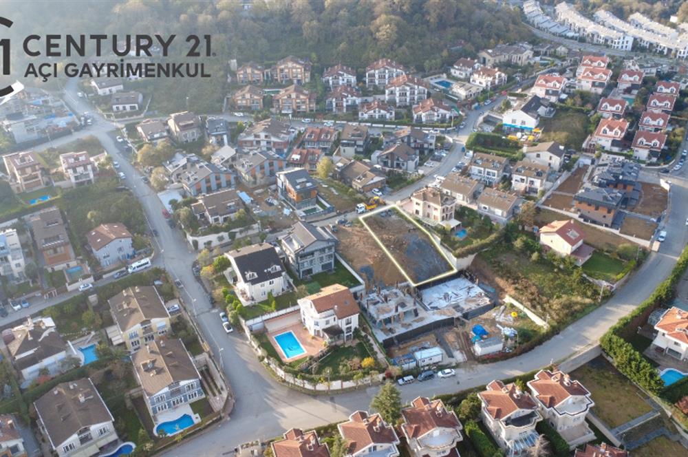 Zekeriyaköy'de merkeze yakın satılık 601 m2 arsa