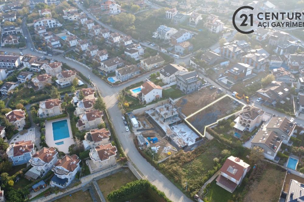 Zekeriyaköy'de merkeze yakın satılık 601 m2 arsa