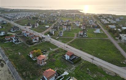 Altınovada Satılık,Site İçinde, 231 m² Villa Arsası Denize 400mt