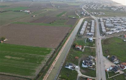 Altınovada Satılık,Site İçinde, 231 m² Villa Arsası Denize 400mt