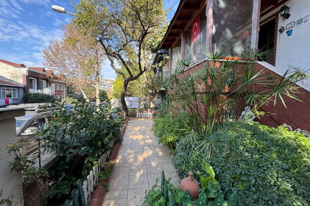 KOŞUYOLUNDA 261 M2 ARSA İÇİNDE BAHÇELİ MÜSTAKİL SATILIK EV