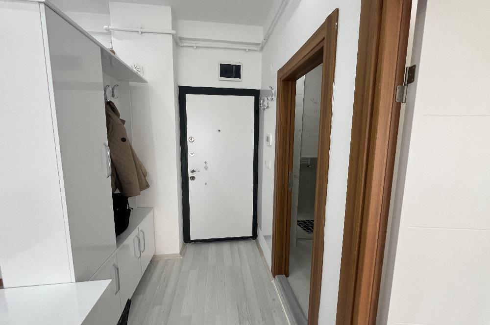 KİRALIK 1+1 DAİRE BAHÇELİEVLER TEKNİK LİSE CADDESİ 50M. 