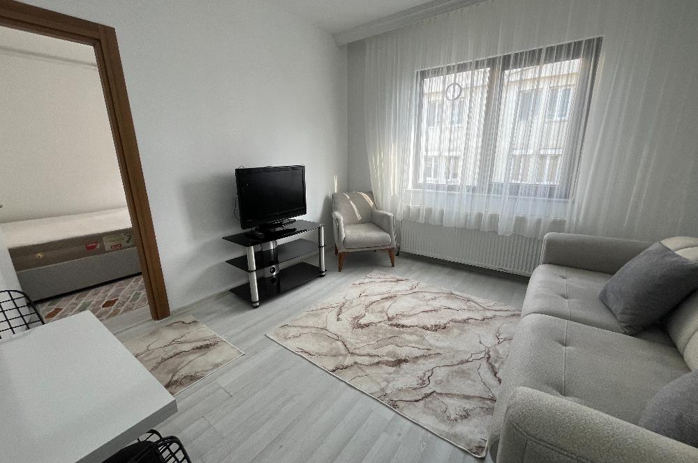 KİRALIK 1+1 DAİRE BAHÇELİEVLER TEKNİK LİSE CADDESİ 50M. 