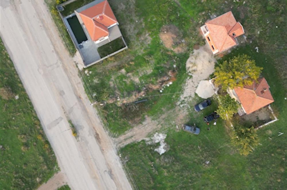 Altınovada Satılık,Site İçinde, 231 m² Villa Arsası Denize 400mt