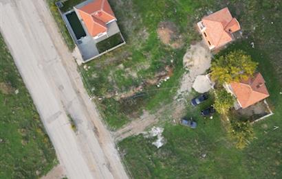 Altınovada Satılık,Site İçinde, 231 m² Villa Arsası Denize 400mt