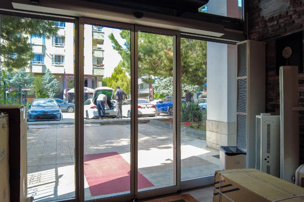 CADDE ÜZERİNDE HARİKA KONUMDA DÜKKAN, YATIRIMIN DOĞRU ADRESİ!