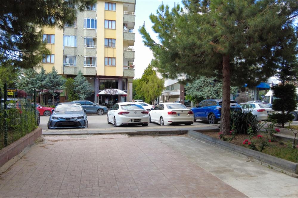 CADDE ÜZERİNDE HARİKA KONUMDA DÜKKAN, YATIRIMIN DOĞRU ADRESİ!