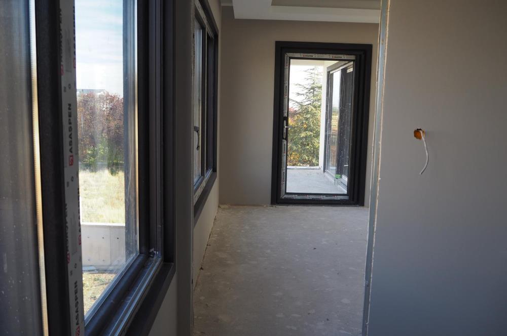 AHLATLIBEL ÖYSEKENT'TE ÇELİK KONSTRÜKSİYON 4+1 VİLLA