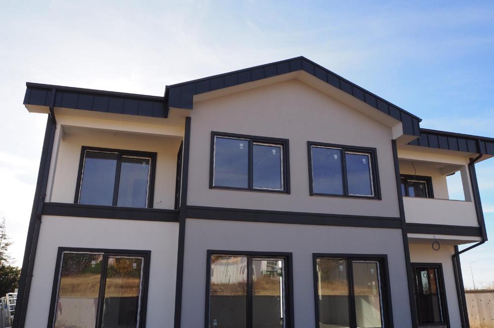 AHLATLIBEL ÖYSEKENT'TE ÇELİK KONSTRÜKSİYON 4+1 VİLLA