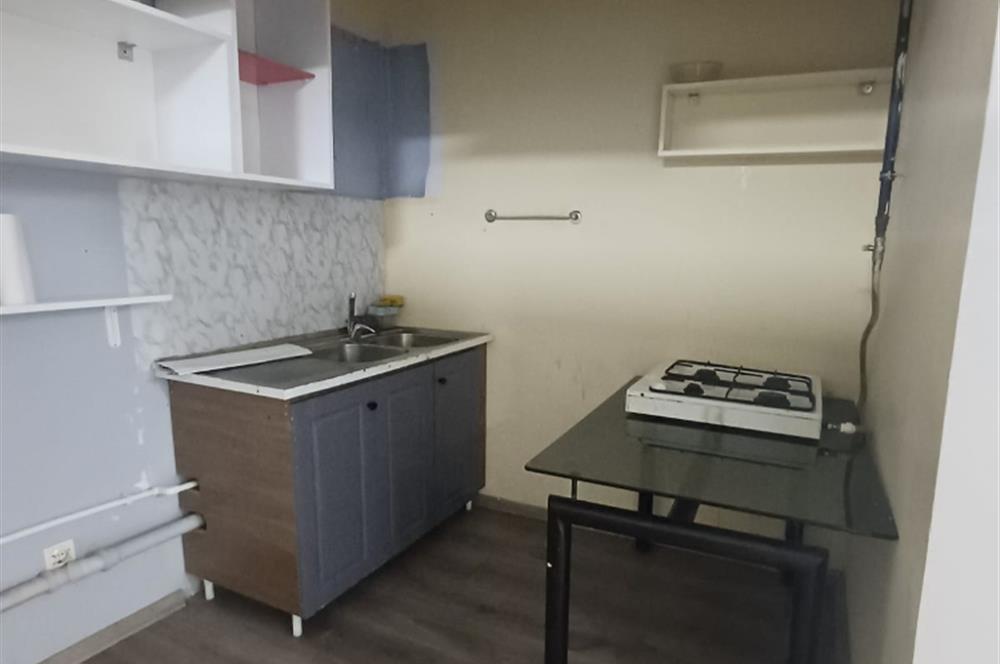 Ana Caddenin Yanında, İşlevsel ve Kullanışlı Kiralık Dükkan