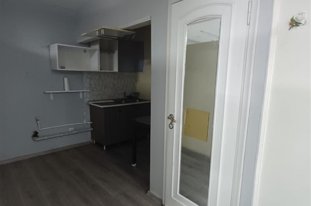 Ana Caddenin Yanında, İşlevsel ve Kullanışlı Kiralık Dükkan