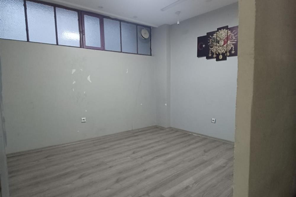 Ana Caddenin Yanında, İşlevsel ve Kullanışlı Kiralık Dükkan