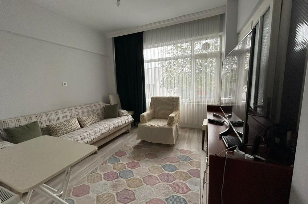 ÜSKÜDARDA MERKEZİ MÜKEMMEL KONUMDA 1.5 +1 KİRALIK YÜKSEK GİRİŞ