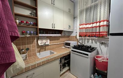 ÜSKÜDARDA MERKEZİ MÜKEMMEL KONUMDA 1.5 +1 KİRALIK YÜKSEK GİRİŞ