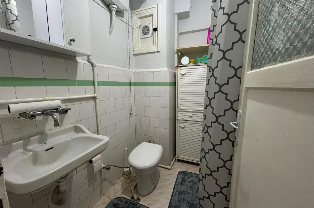 ÜSKÜDARDA MERKEZİ MÜKEMMEL KONUMDA 1.5 +1 KİRALIK YÜKSEK GİRİŞ