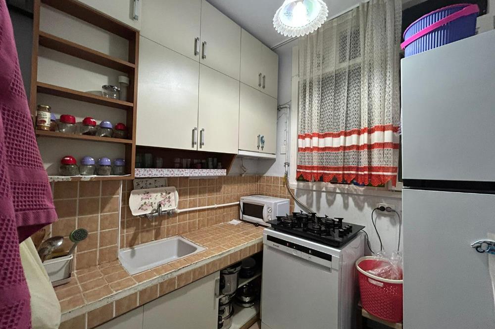 ÜSKÜDARDA MERKEZİ MÜKEMMEL KONUMDA 1.5 +1 KİRALIK YÜKSEK GİRİŞ