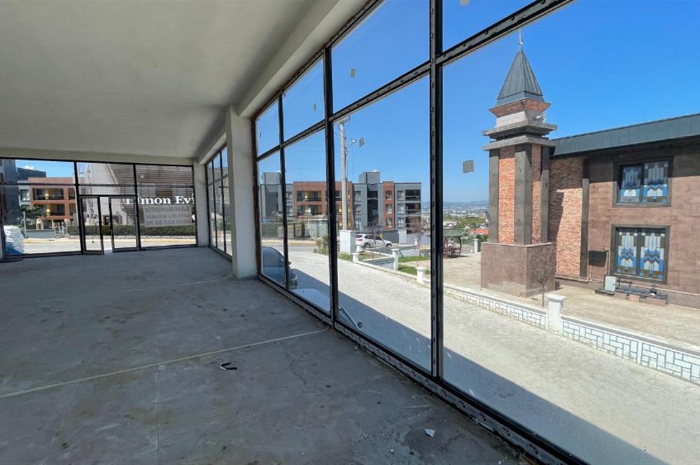 BAŞİSKELE YUVACIK DA ANA CADDE ÜZERİNDE 440 m2 SATILIK DÜKKAN