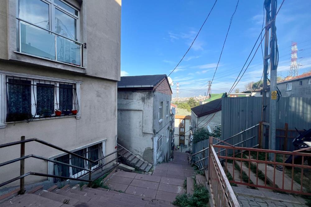 Kağıthane'de Satılık 2+1 62m2 Arsa paylı Daire