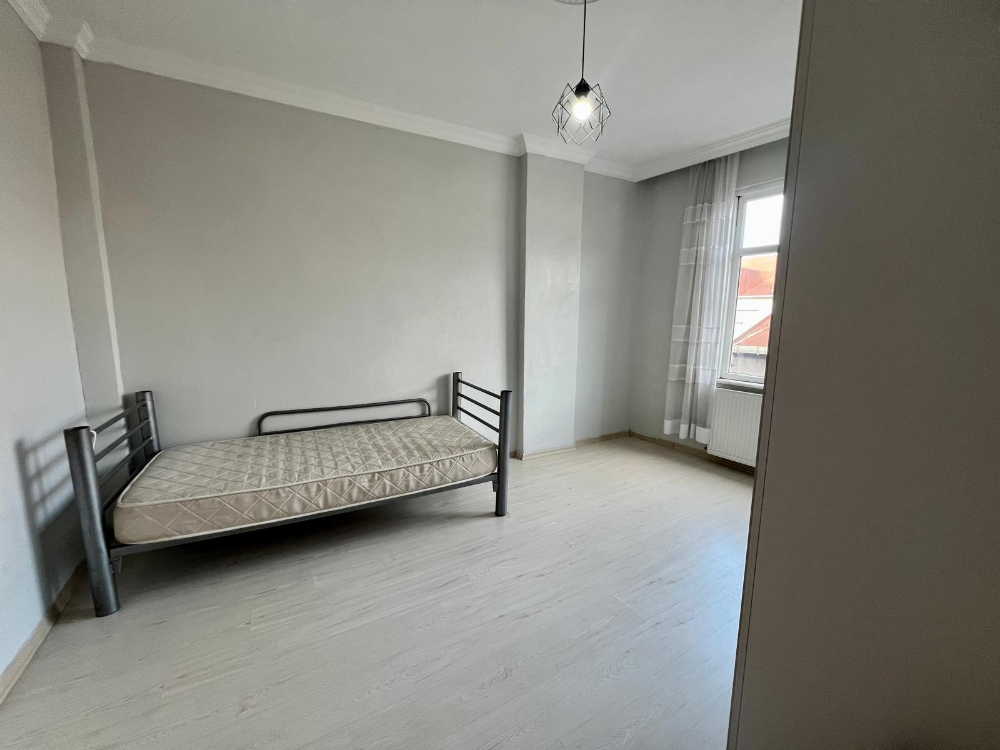 Kağıthane'de Satılık 2+1 62m2 Arsa paylı Daire