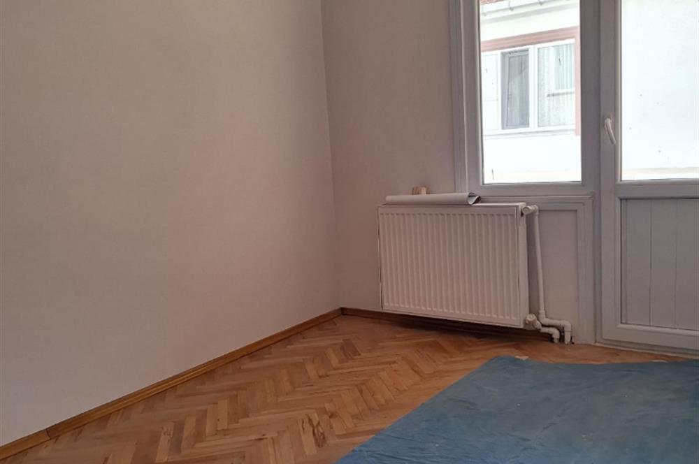 ACIBADEM CADDESİNE YAKIN ARAKAT 2+1