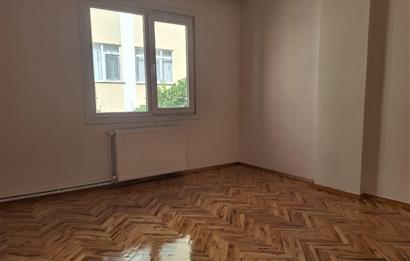 ACIBADEM CADDESİNE YAKIN ARAKAT 2+1