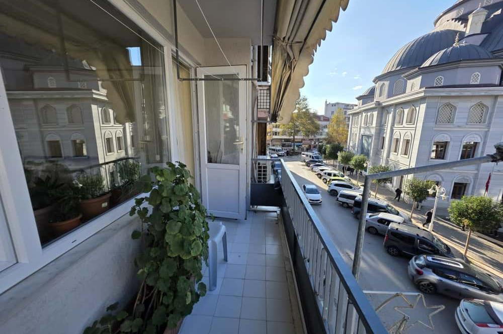 C21 Cius ; Gemlik Merkez'de Çift Cepheli Ferah 2+1 Satılık Daire