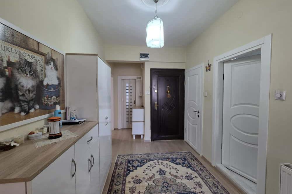 C21 Cius ; Gemlik Merkez'de Çift Cepheli Ferah 2+1 Satılık Daire