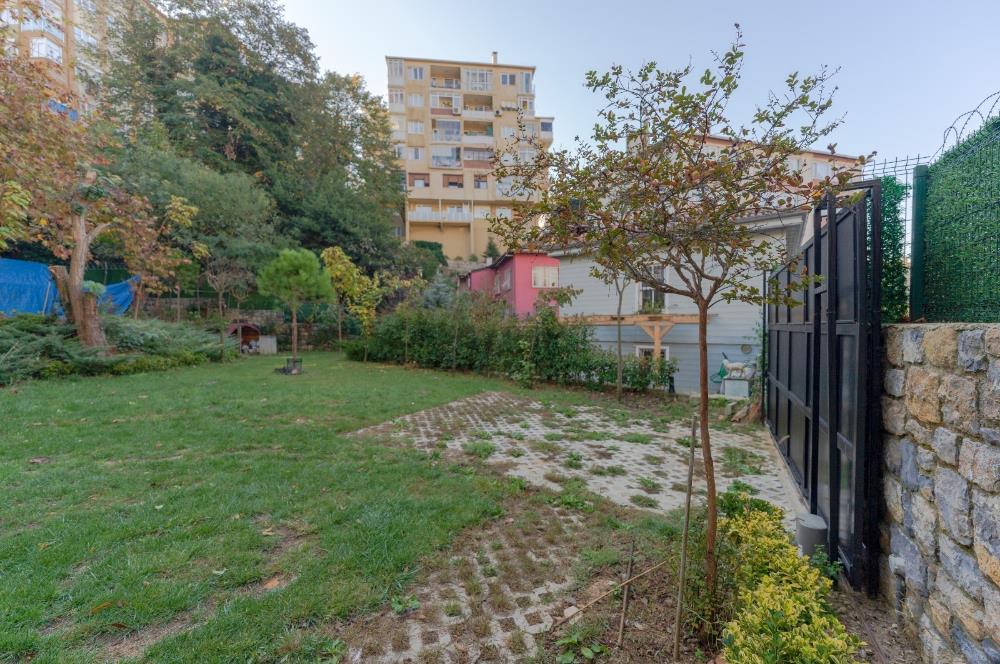 Kanlıca'da 3 Katlı Müstakil Ev