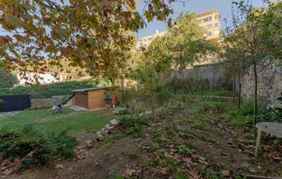 Kanlıca'da 3 Katlı Müstakil Ev