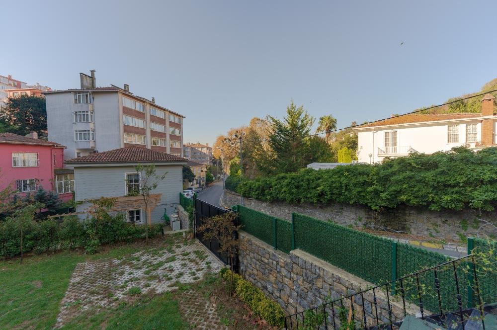 Kanlıca'da 3 Katlı Müstakil Ev