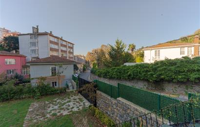 Kanlıca'da 3 Katlı Müstakil Ev