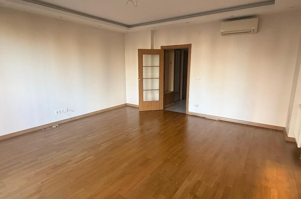 KOZYATAĞI SARIKANARYA SOKAKTA 2+1 KİRALIK DAİRE