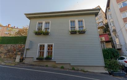 Kanlıca'da 3 Katlı Müstakil Ev