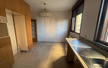 KOZYATAĞI SARIKANARYA SOKAKTA 2+1 KİRALIK DAİRE