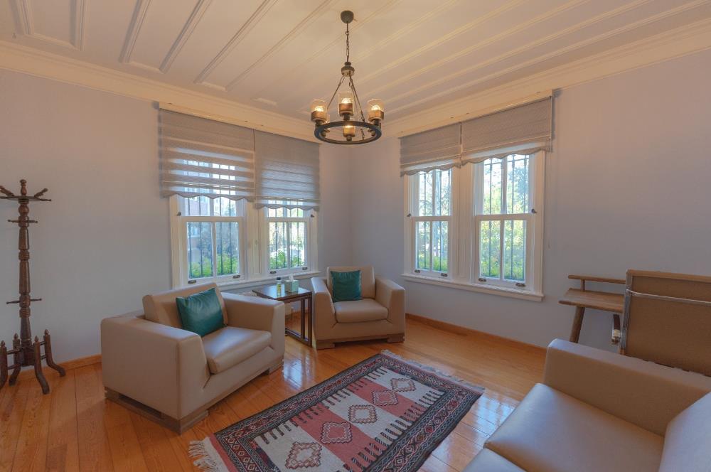 Kanlıca'da 3 Katlı Müstakil Ev