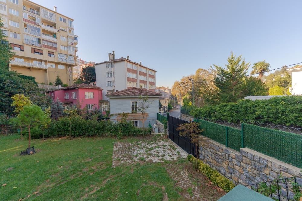 Kanlıca'da 3 Katlı Müstakil Ev